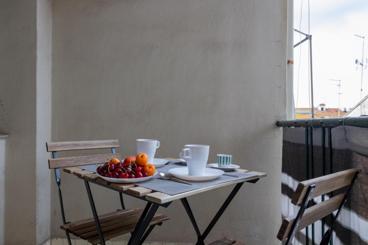 Yellowsunny Apartment With Two Balconies Pisa Exterior photo